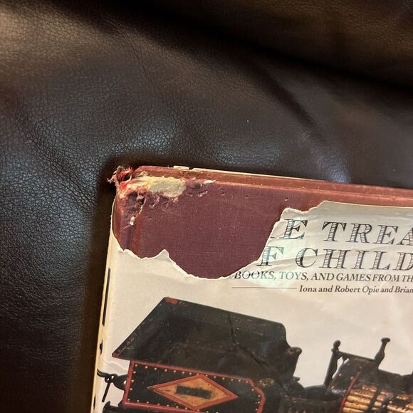 The Treasures of Childhood- Iona and Robert Opie‎ & Brian Alderson, 1989 - Picture 2 of 10